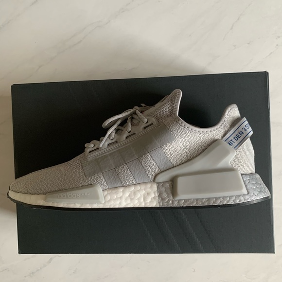 Men’s Adidas NMD R1 - Picture 2 of 3